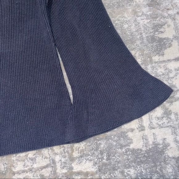 ANN Taylor Loft Bar Bell Sleeve Sweater Nwt - Picture 4 of 11